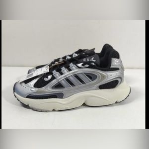 Ozmillen Adidas Shoes Men’s Size 10 NWT